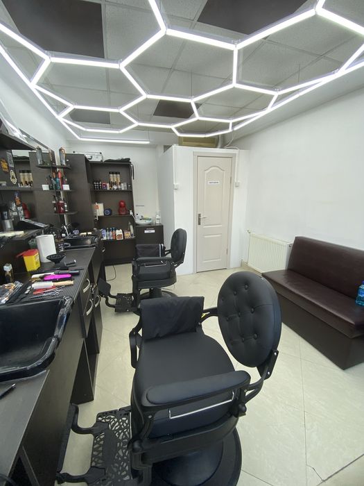 Căutăm un frizer / barber serios și pasionat pentru a se alătura echipei noastre!