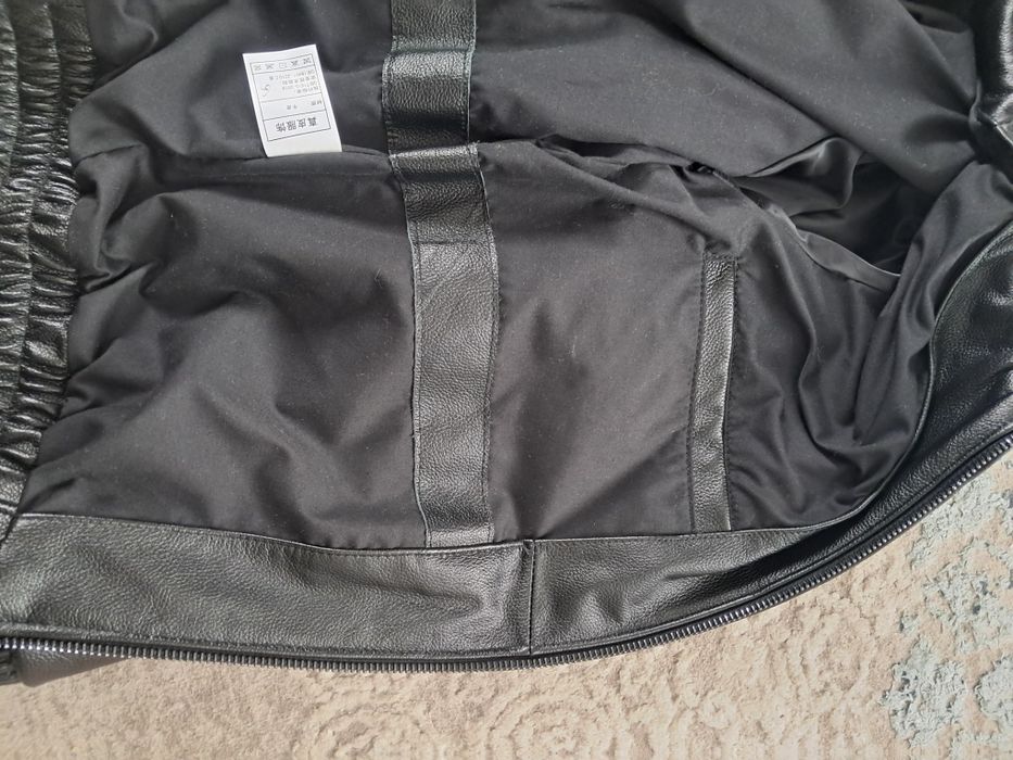 Кожаная куртка продам