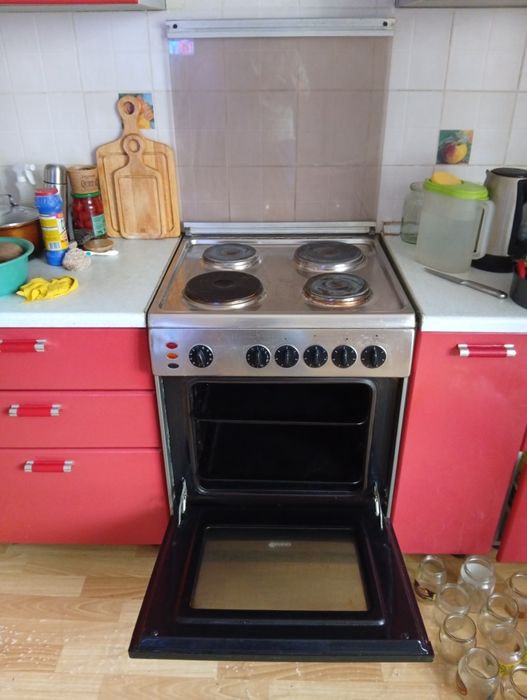 Продам электро плита ARDO.