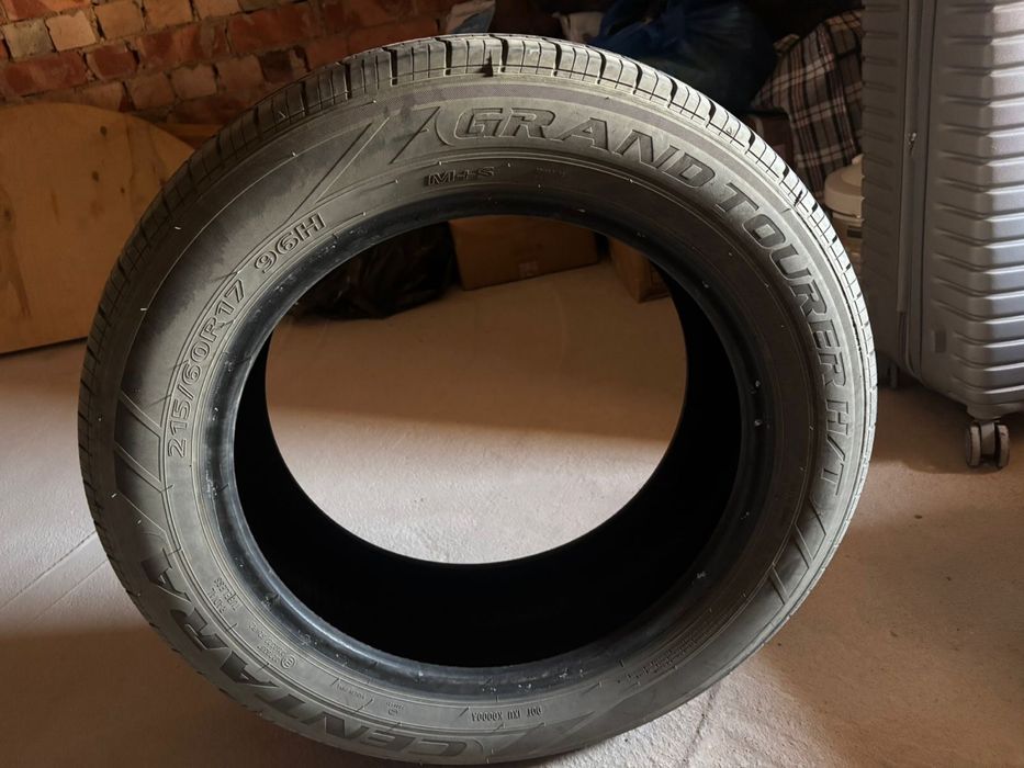 Продам шины CENTARA 215x60R17