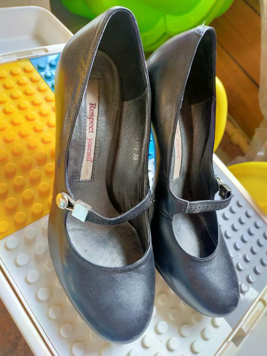 Отдам кожаные туфли Respect 36р