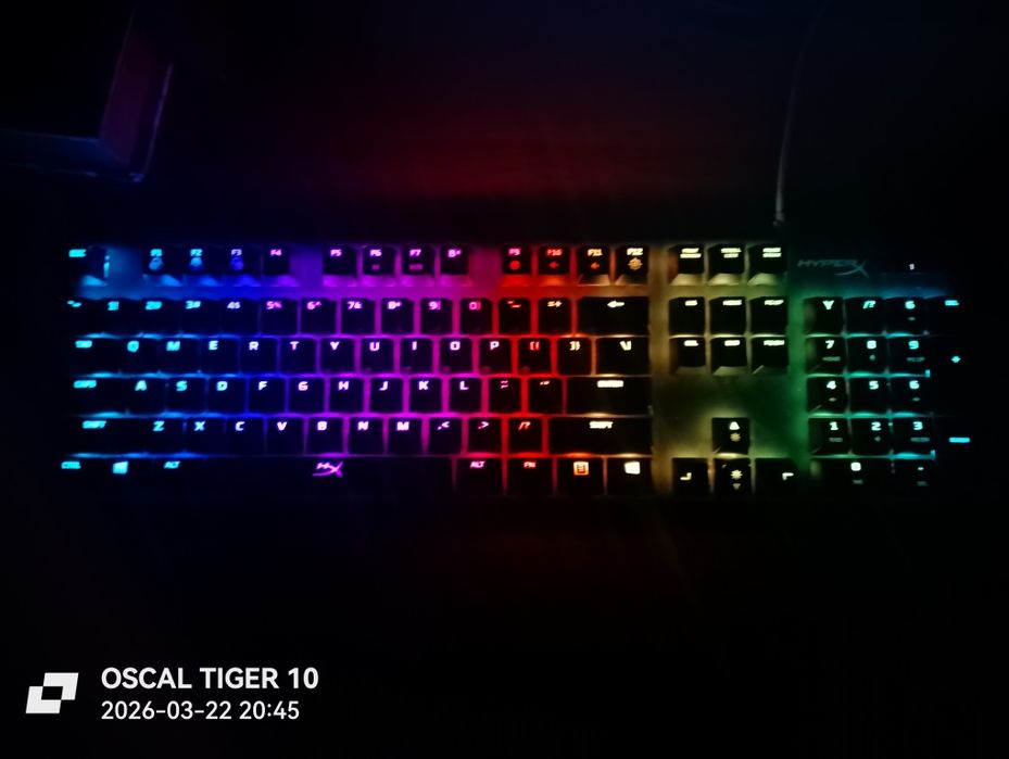 Продам клавиатуру HyperX 100%