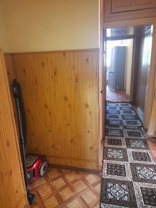 Продается 2-х комнатная переделанная в 3-х комнатную, высокопотолочная