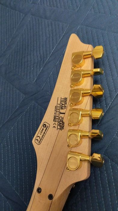 Электрогитара ibanez