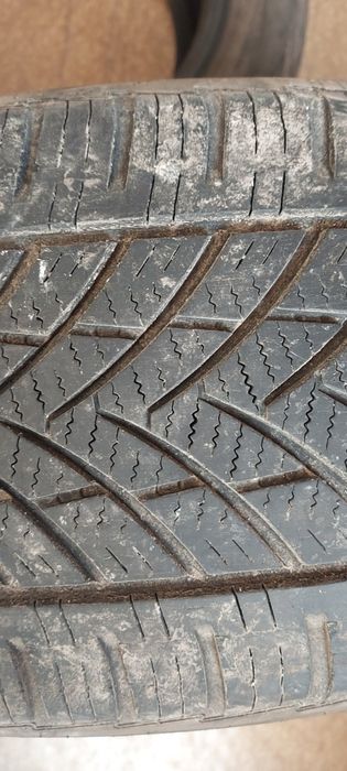 215/60-16 всесезонни гуми