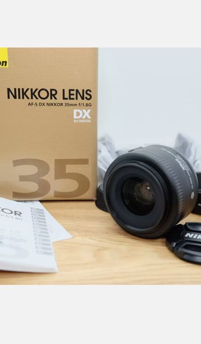 Nikon D7500 body 24k cadre  +2 baterii, Nikon dx 35mm f1.8