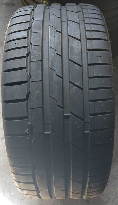 Anvelope Vara Hankook S1 Evo 245 30 R20