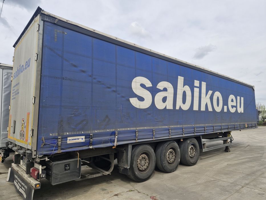 Vând semiremorca SCHMITZ CARGOBULL 2013 standard
