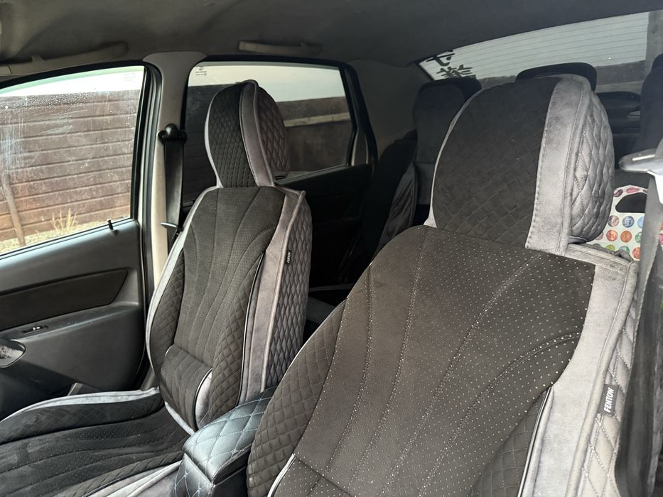 Продается машина. Торг есть.