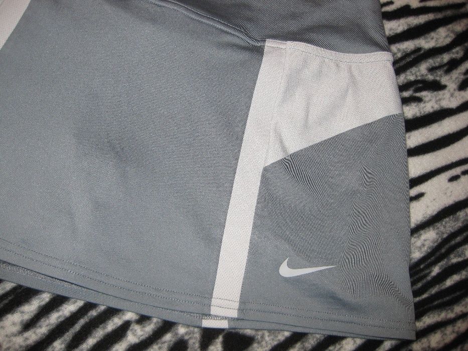 NAIKI- Нова Пола за Тенис