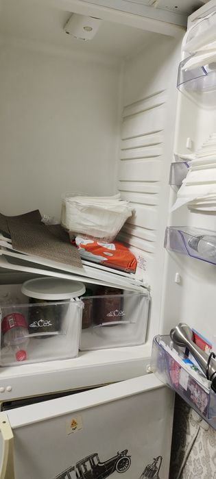 Продам двухкамерный холодильник