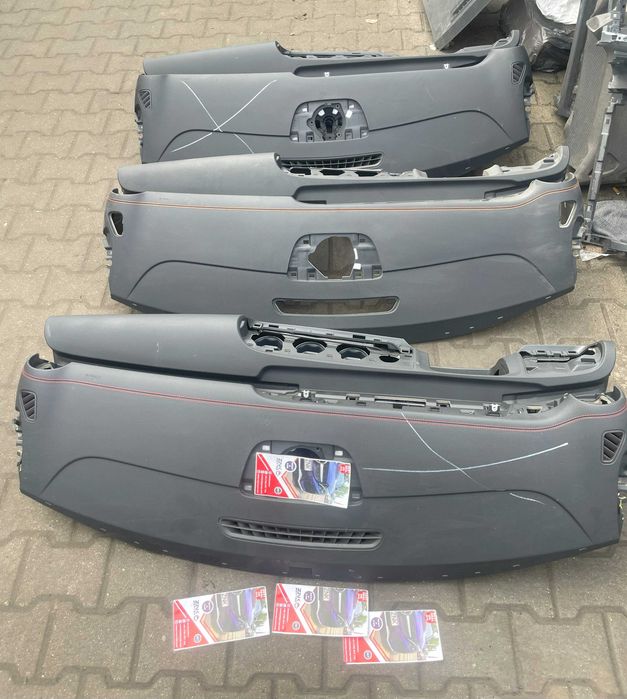 Mercedes Benz GLA EQA h247 - plansa de bord - diferite modele cusaturi