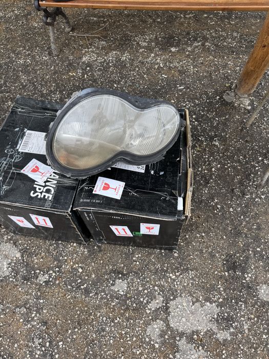 Фарове за Ц класа C klasa