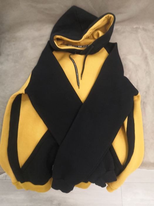 Продам толстовку с капюшоном