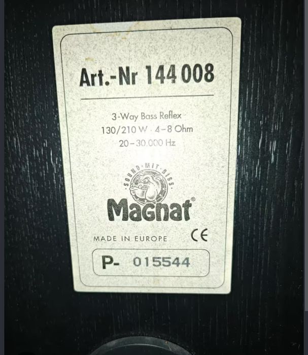 Boxe Magnat coloane Art144008 și sateliți Art144002