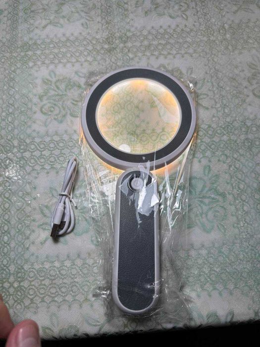 Лупа с подсветкой 24 LED, 30x, Ø90 мм YT 240190