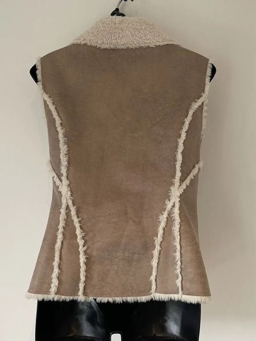 Елек Bety Barclay