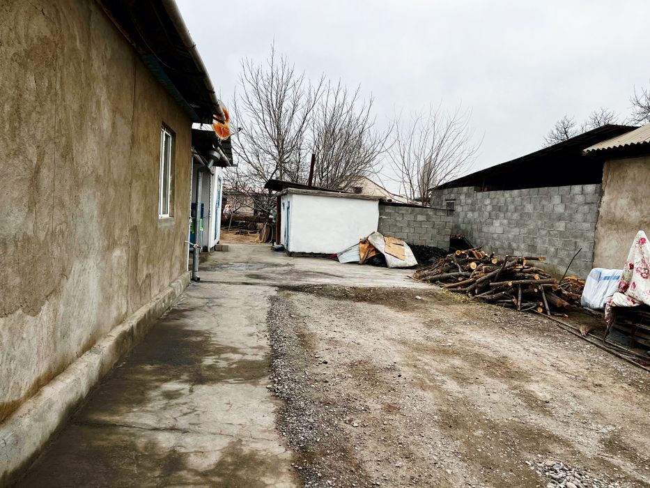 Продам дом с времянкой.