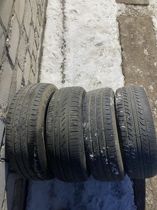 Продаеться  Резина r14