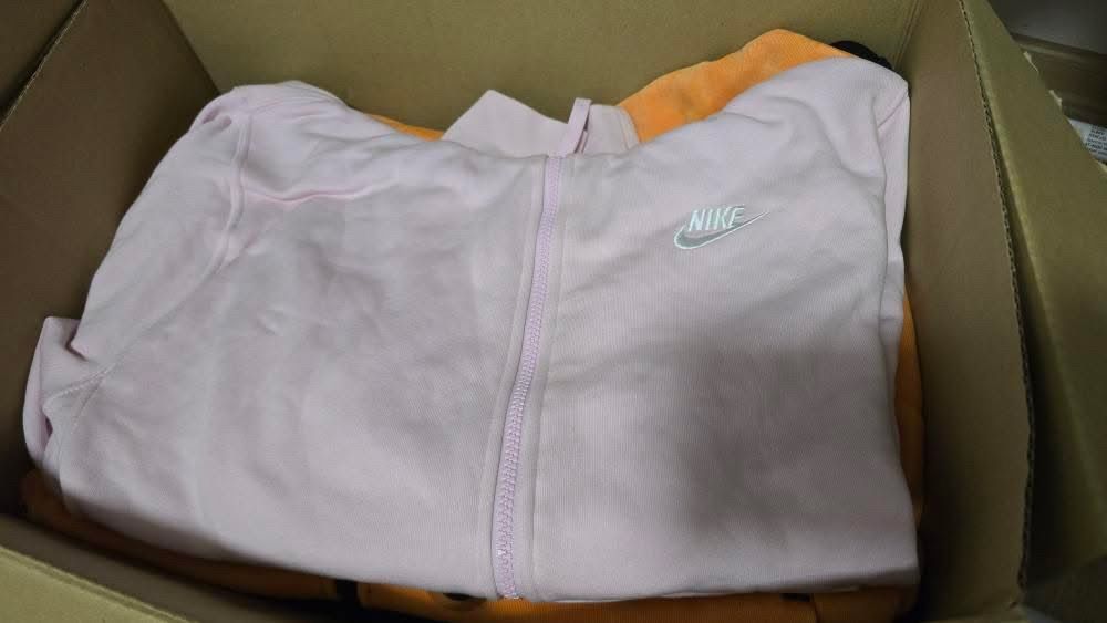 Нови худита и суичъри на Adidas и Nike