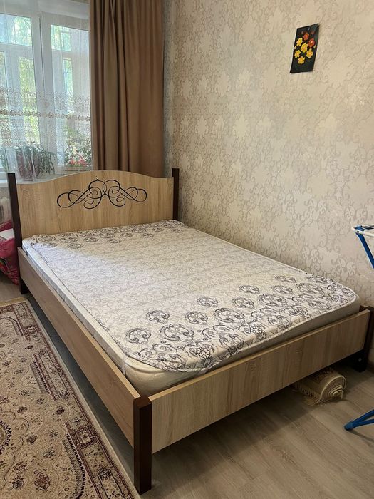 Спальный кровать