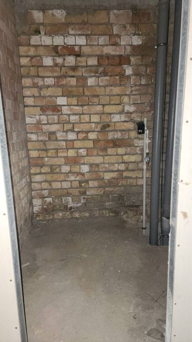 Продается квартира на Юнусабадском районе 2/4/4 новостройка