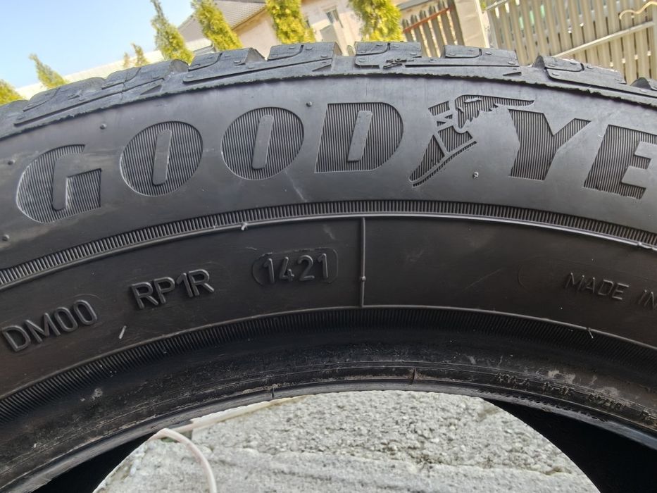 Vând cauciuc anvelopa Goodyear iarna 225 55 R17 ultragrip Performance+ 2021 ca nou
