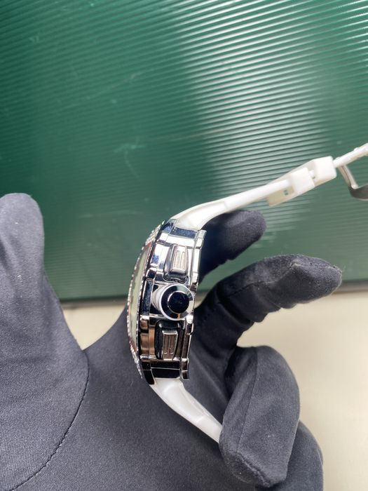 Часовник Richard Mille бял