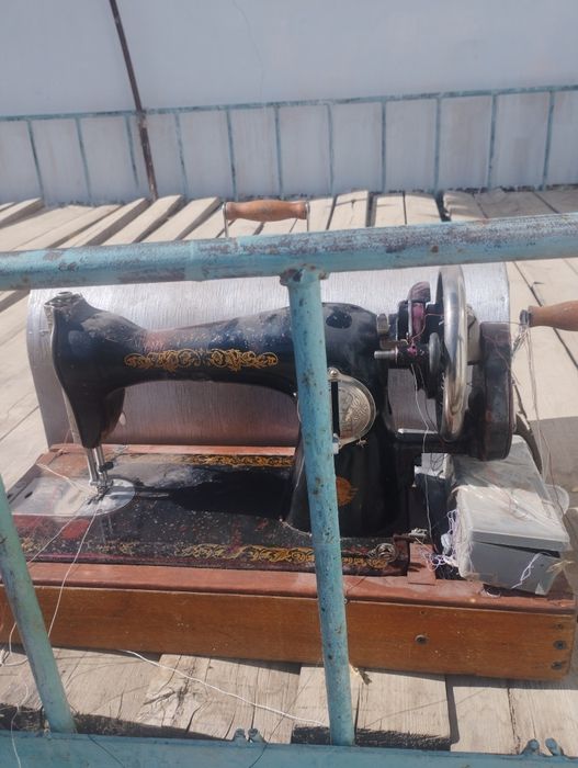 швейная машина продается 12000 тг