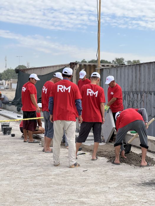 Профессиональная укладка тротуарной плитки-Granit Tosh terish xizmati