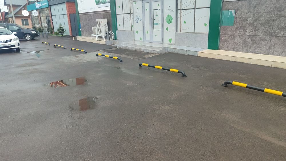 Колесоотбойник ограничитель парковки