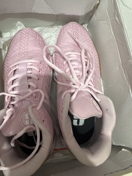 Продам кроссовки