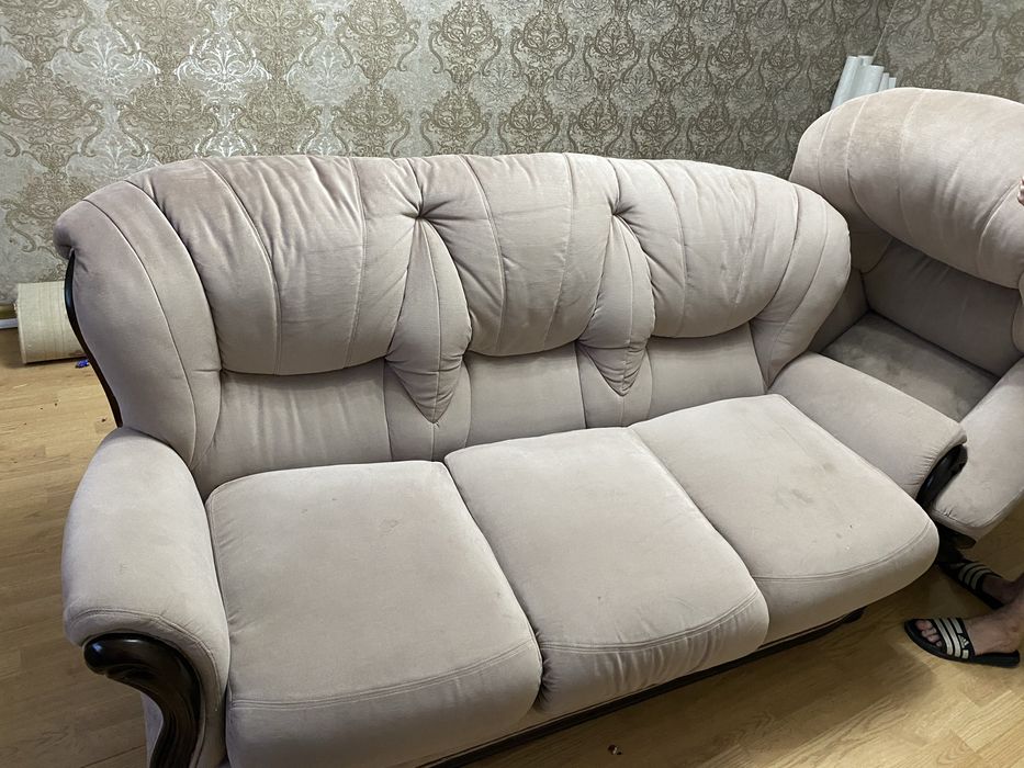 Продам диван и кресла