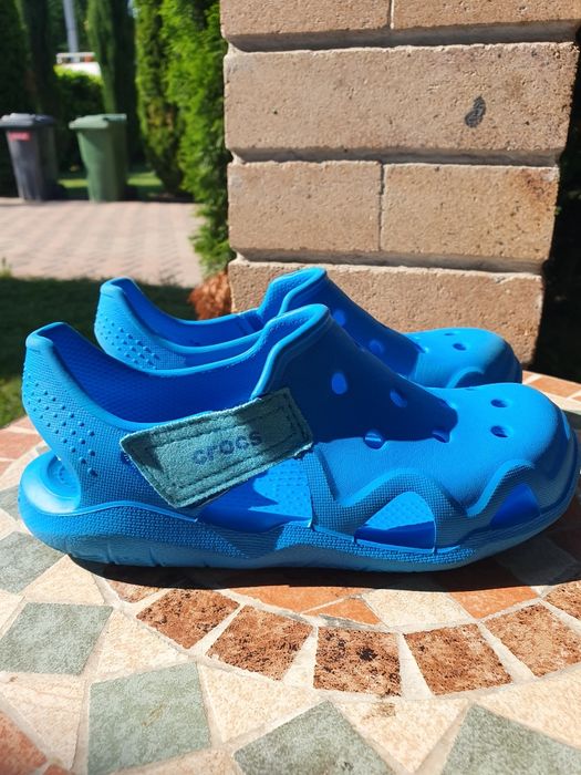 Vând Crocs copii marimea 32-33