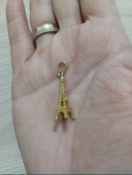 Продам Золотой кулон  585пр