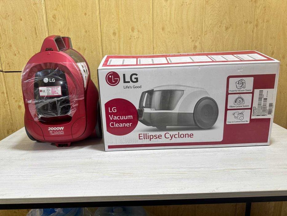 Продаётся пылесос LG VC5420NHTR