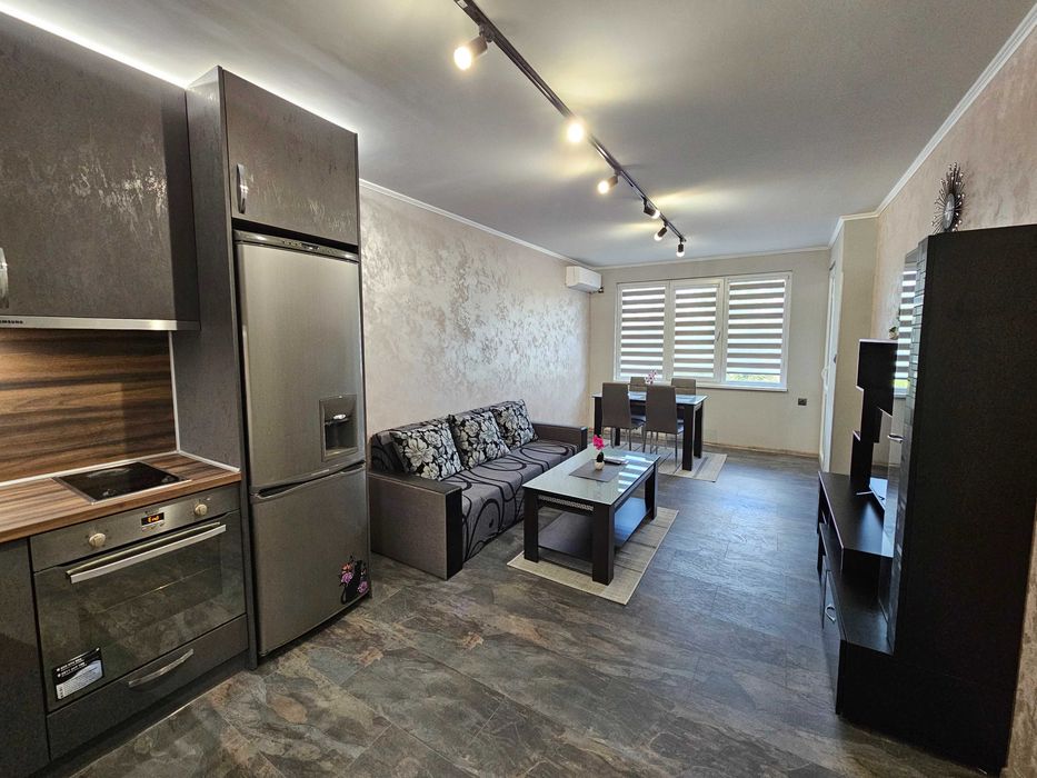 2-стаен Апартамент в кв. Зона Б