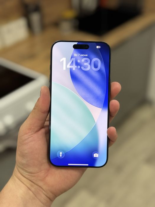 iPhone 17 Pro Max / 256Gb / 100% / практически новый