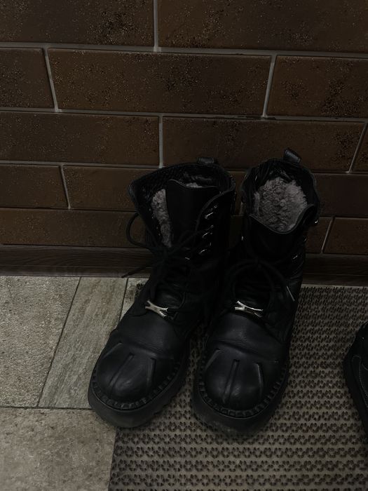 Продам зимнюю обувь