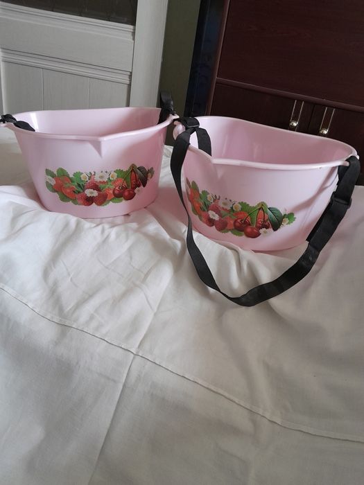 .Пластиковые ведра