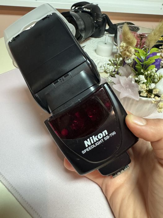 Nikon D5100 + 18-105mm VR + SB-700