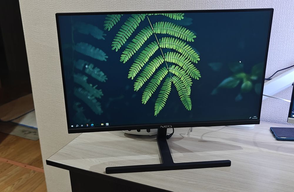 Монитор NEO. 24 дюйма FHD 100Hz.