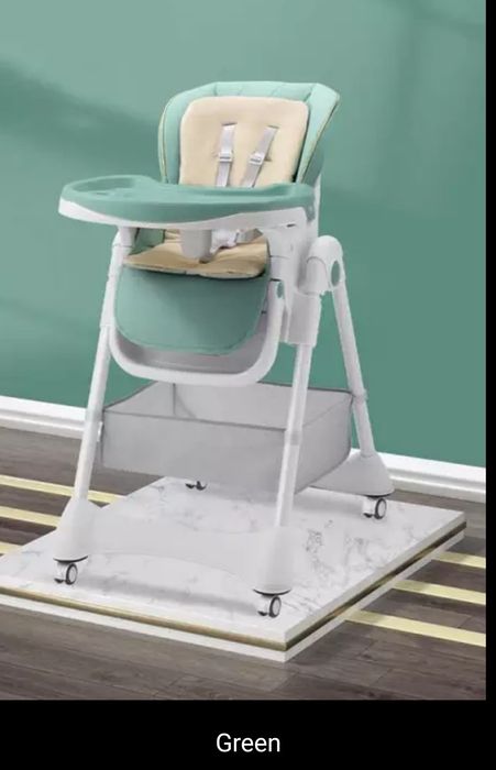 Детские стульчик, столик.