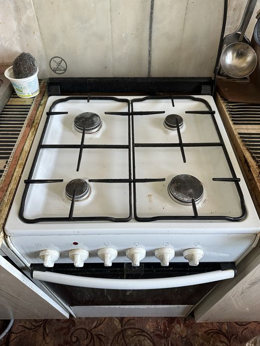 Продам газ плиту б/у