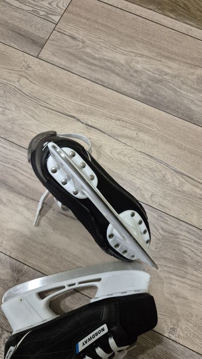 Коньки   Nordway