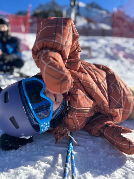 Инструктор по горным лыжам