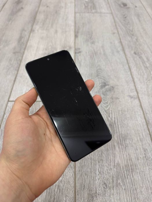 Samsung A52 256 Ekran alishkan oynasi singan