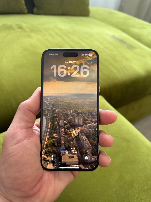 Продавам IPhone 15plus .