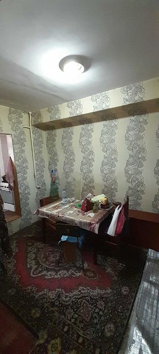 Uy sotiladi yunusobod tumani universamda