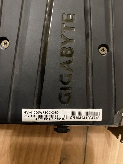 Продам видеокарту 1050